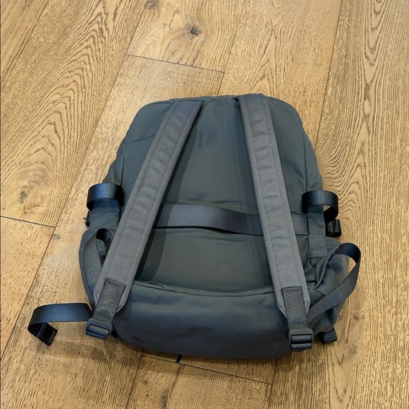 lululemon athletica Charcoal Backpack for Men - Picture 4 of 6